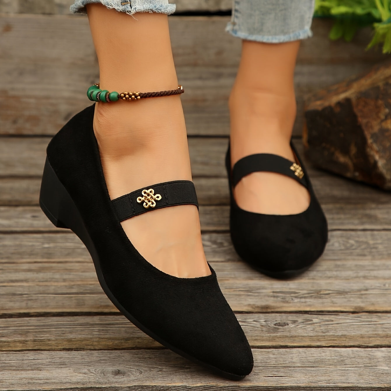 Women's Black Mary-Jane Flats Breathable Fabric Pointed Toe Mid Heel