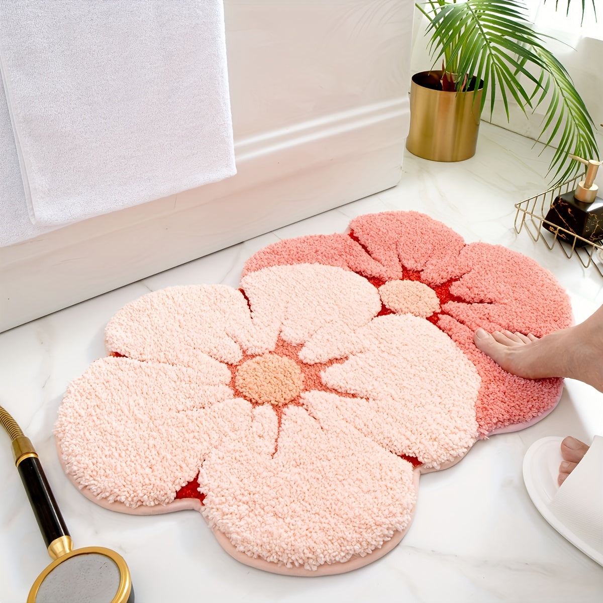 Ultra-Soft Faux Cashmere Bath Mat with Floral Pattern, Machine Washable, Bathroom Rug