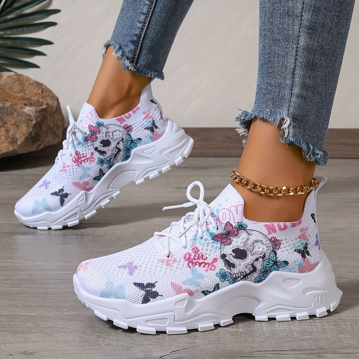 Women's Breathable Fabric Casual Sneakers Low Top Lace-Up Running Shoes