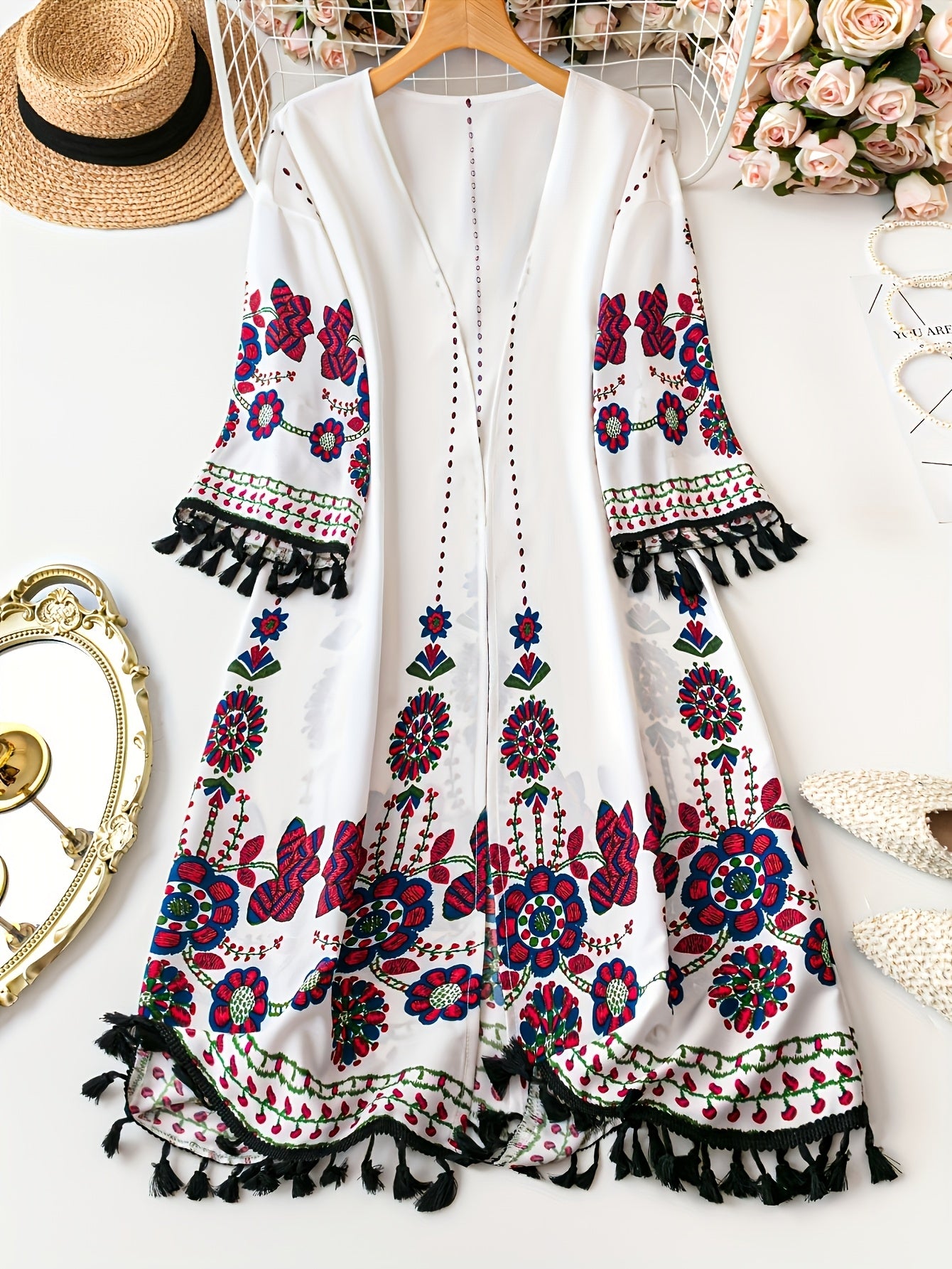 Ayollar uchun zamonaviy gullar bilan bezatilgan to'qima, yengsiz, cho'zilmaydigan polyester, ochiq old qismi bilan, bahor/yaz uchun mukammal.