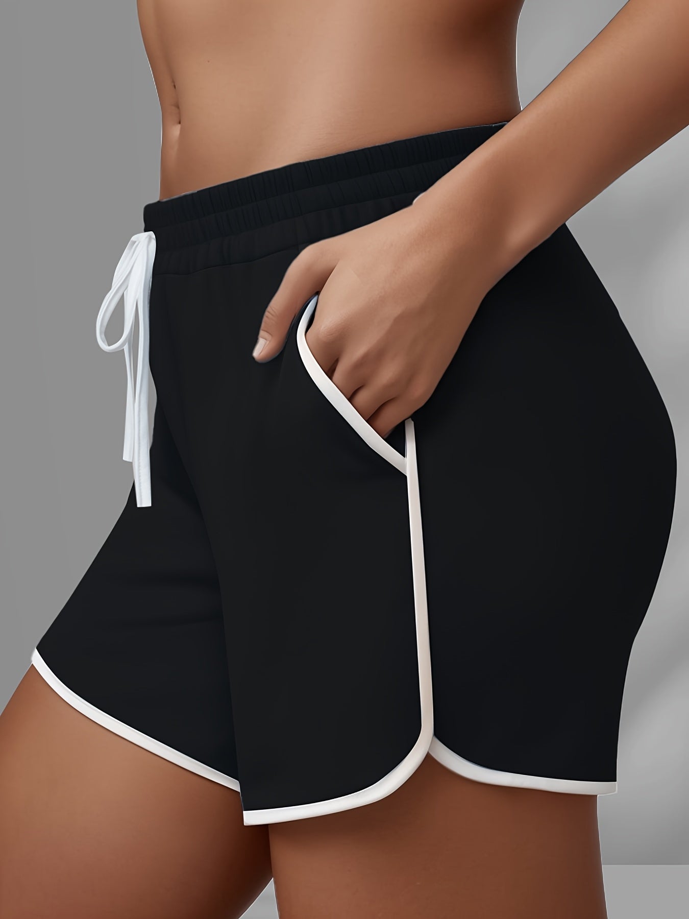 Women’s Solid Color Drawstring Plus Size Casual Shorts with Pockets