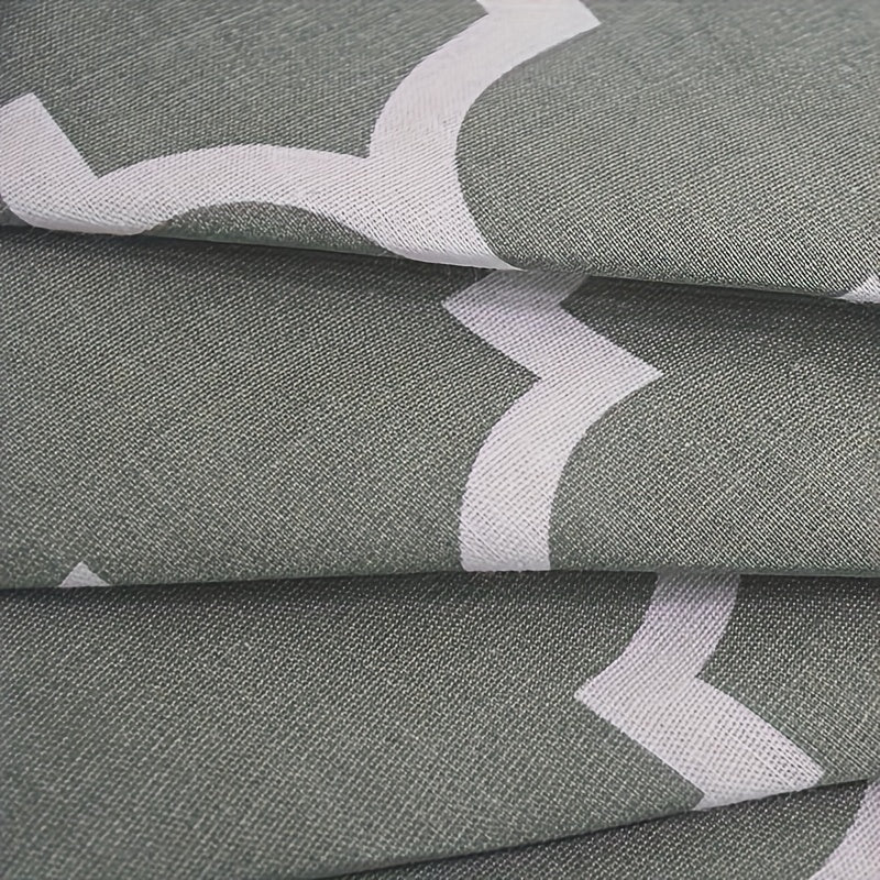 1 чехол для гладильной доски из 100% хлопка с серым волнистым узором. Этот чехол термостойкий, прочный и многоразовый, а также водонепроницаемый. Он предназначен для гладильной доски размером 15*54 дюйма для использования на домашней кухне. Этот модный и