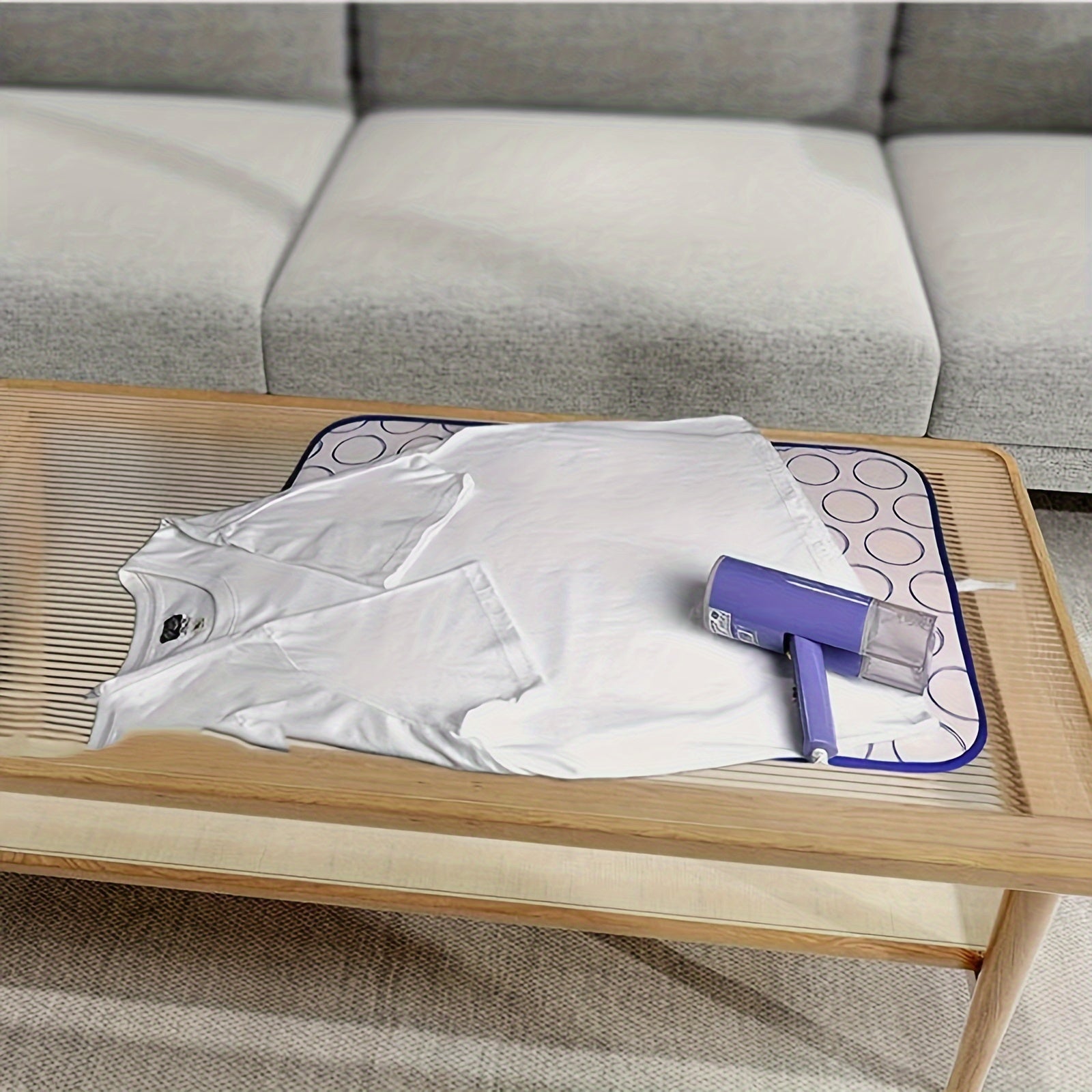 Portable Ironing Pad with 6 Layers of Protective Fabric, Concentric Circle Pattern, for Flat Surfaces