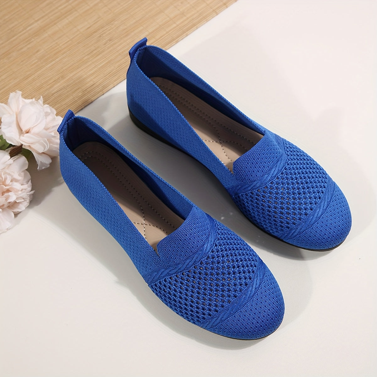 Women's Lightweight Knitted Flats with Soft Sole and Round Toe