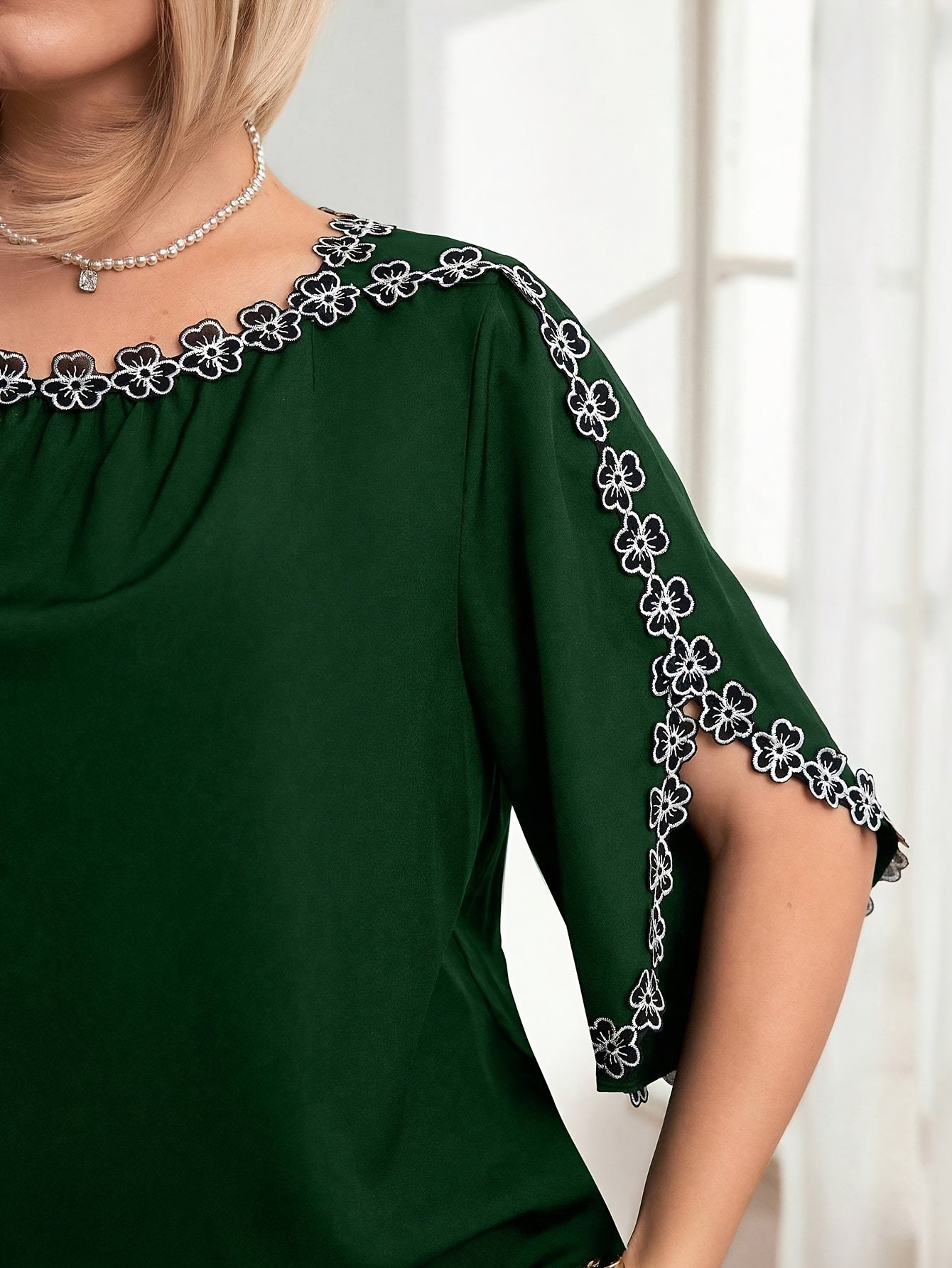 Plus Size Women's Floral Print Blouse with Side Slit Sleeves for Spring Summer Casual