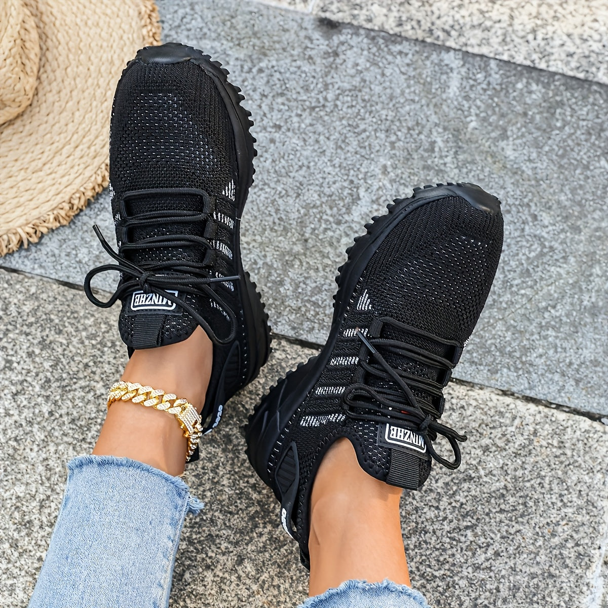 Ayollar uchun kundalik qora slip-on sport poyafzallari nafas oladigan yozgi sport poyafzallari