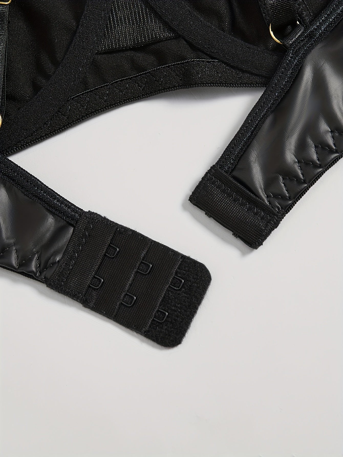 Ayollar uchun Qora Zanjir To'plami