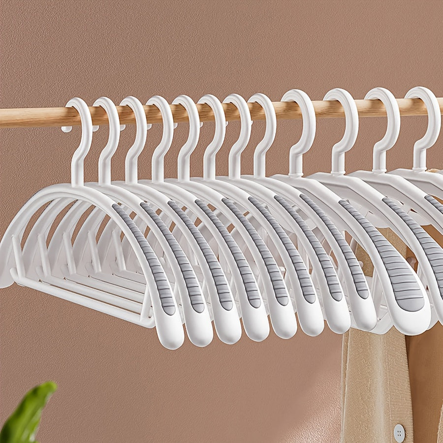 Set of 10 Non-Marking Plastic Clothes Hangers Water-Resistant Wrinkle-Free