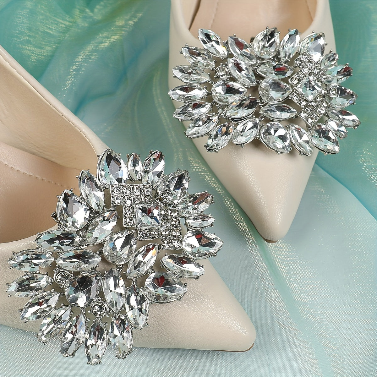 Women’s Summer Footwear Accessories Set With Metal Buckles and Floral Decorations