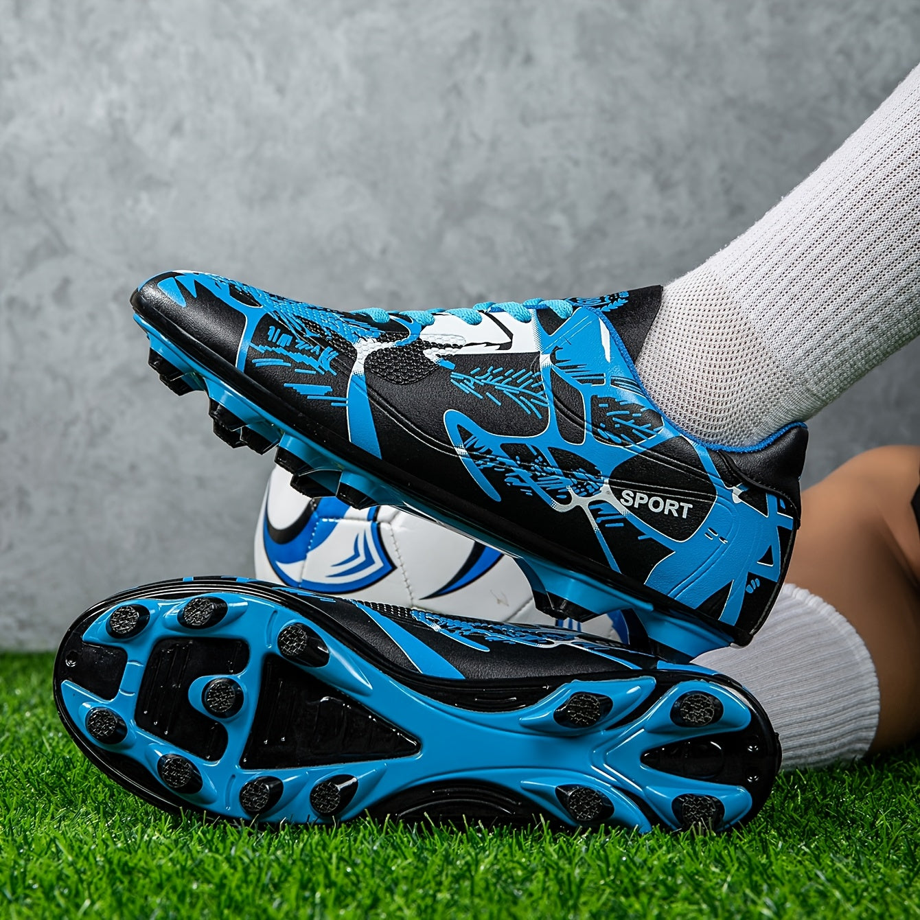 Large Size Cross-Border Football Shoes for Men and Women Outdoor Grass Training Low-Top