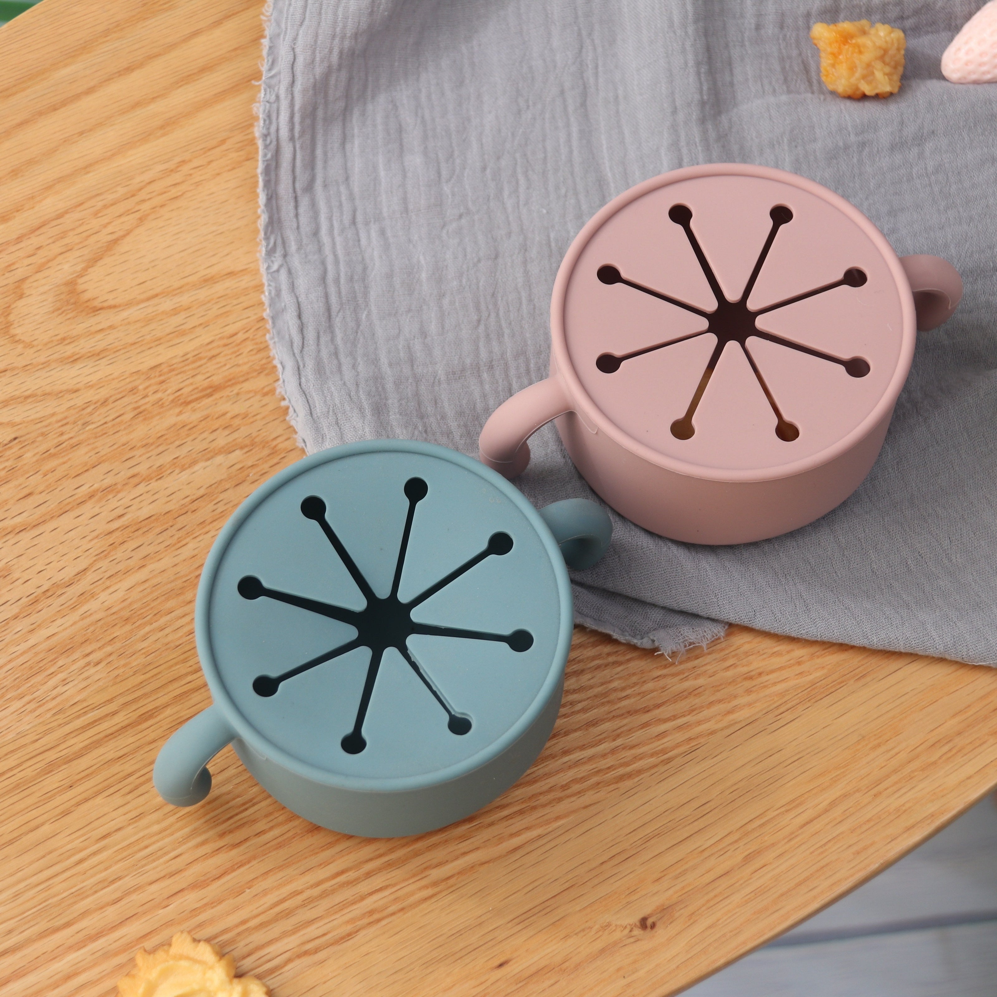Baby Silicone Snack Bowl with Dustproof Cover and Food Supplement Cup for Food Safety