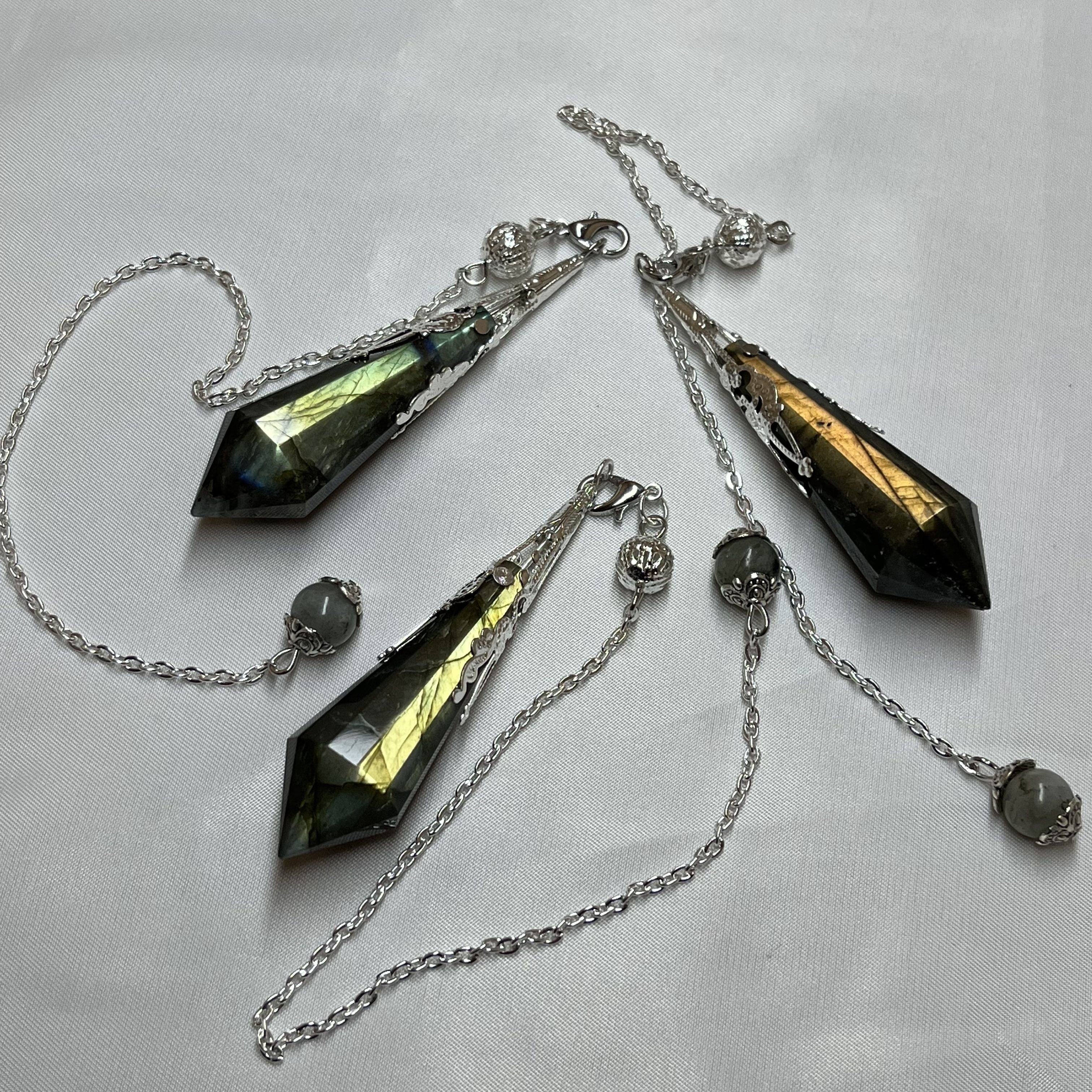 Natural Labradorite Pendulum One-Piece Crystal Healing Tool