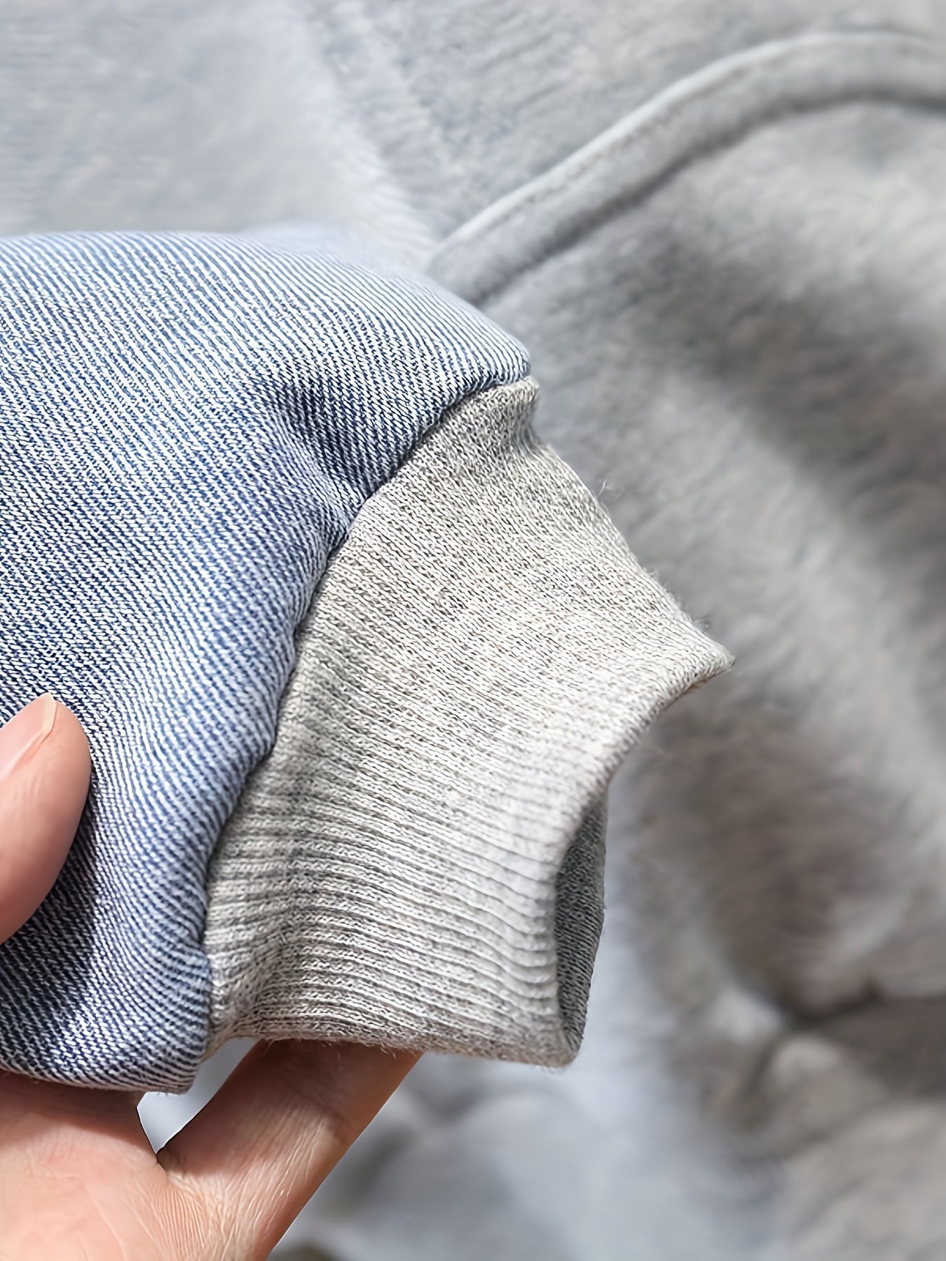 Комплект для мальчика: свитшот с цветными блоками на весну и осень и джинсы, 12 месяцев+