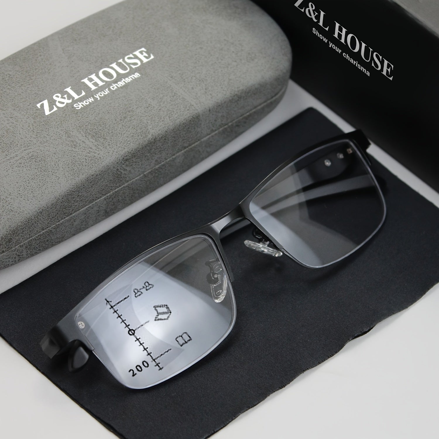 Удобные очки для чтения с мультифокусными и фотохромными линзами для взрослых