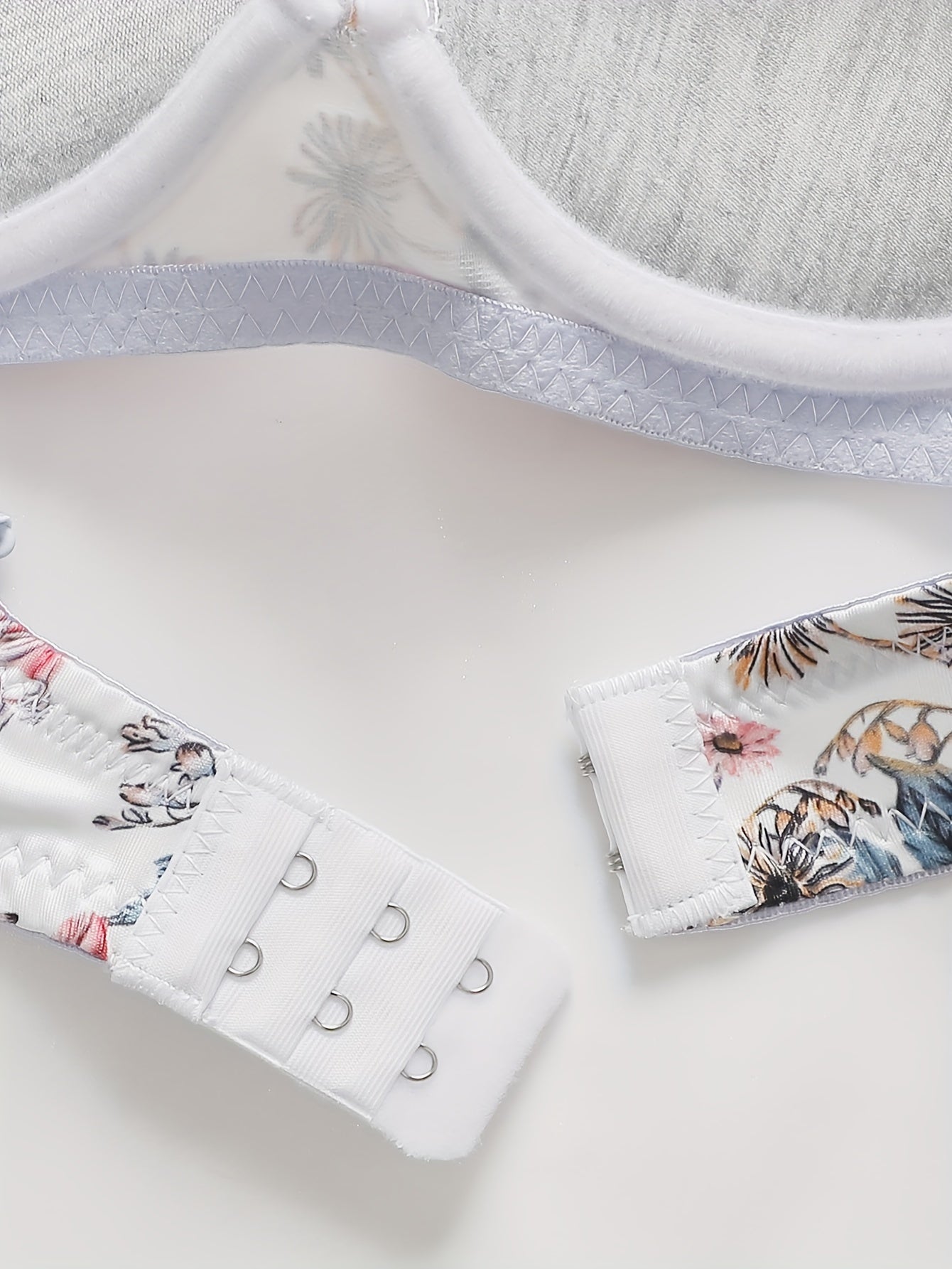 Women's Floral Push-Up Lingerie Set with Underwire Support and Ruched Details