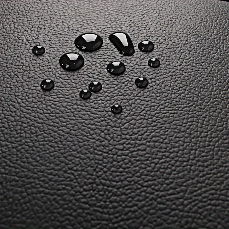 Черные чехлы из искусственной кожи для передних сидений автомобиля с красной прострочкой