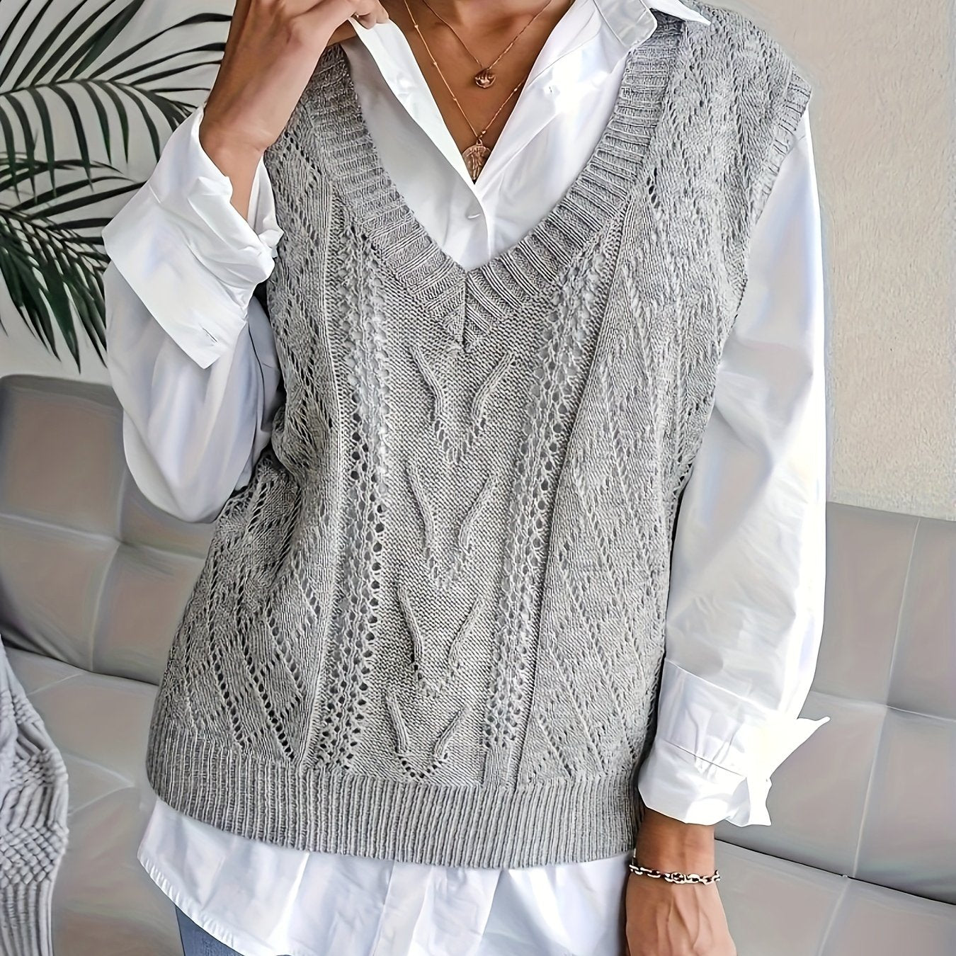 Plus-Size Women's V-Neck Knit Sweater Autumn Winter High-End Vest
