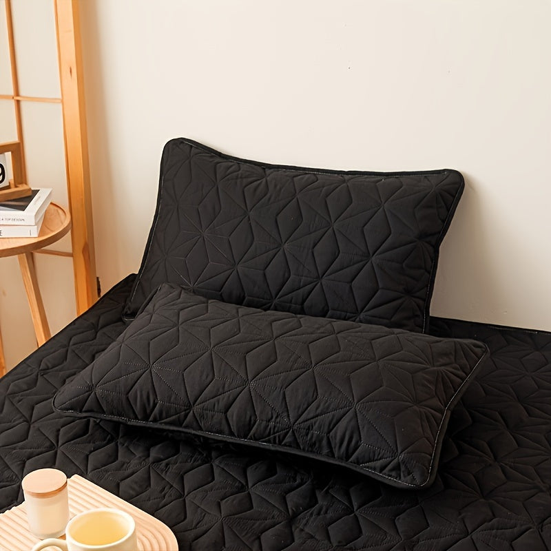 Set of 2 Breathable Waterproof Pillowcases 48x74 cm Soft and Absorbent