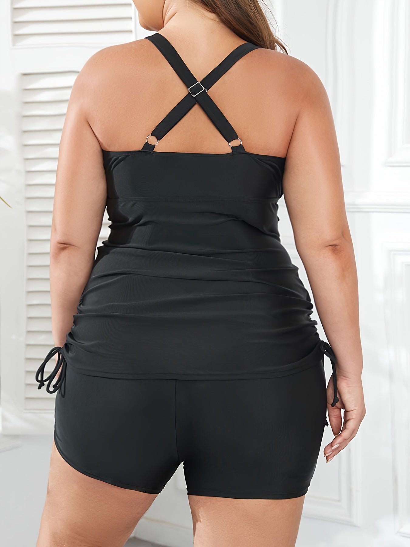 Комплект скромных танкини большого размера с топом V-образного выреза и шортами, купальник для женщин
