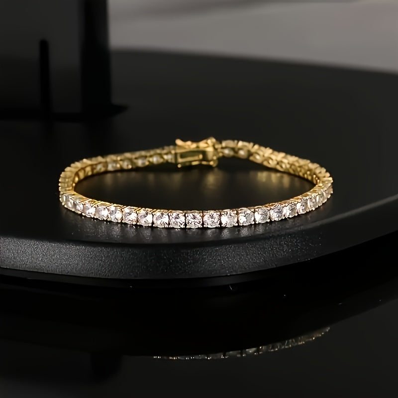 Vintage 18K oltin qoplamali 925 kumush tennis bilaguzuk, sun'iy kubik zirkoniya bilan, iyul tug'ilgan to'g'ri toshi. Har kuni kiyish uchun mos bo'lgan buyum va 14 fevral uchun ideal sovg'a.