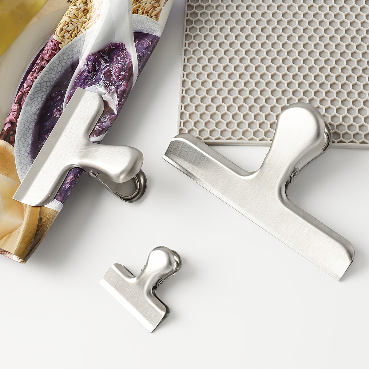 Stainless Steel T-Shaped Food and Snack Clip Moisture-Resistant Kitchen Gadget