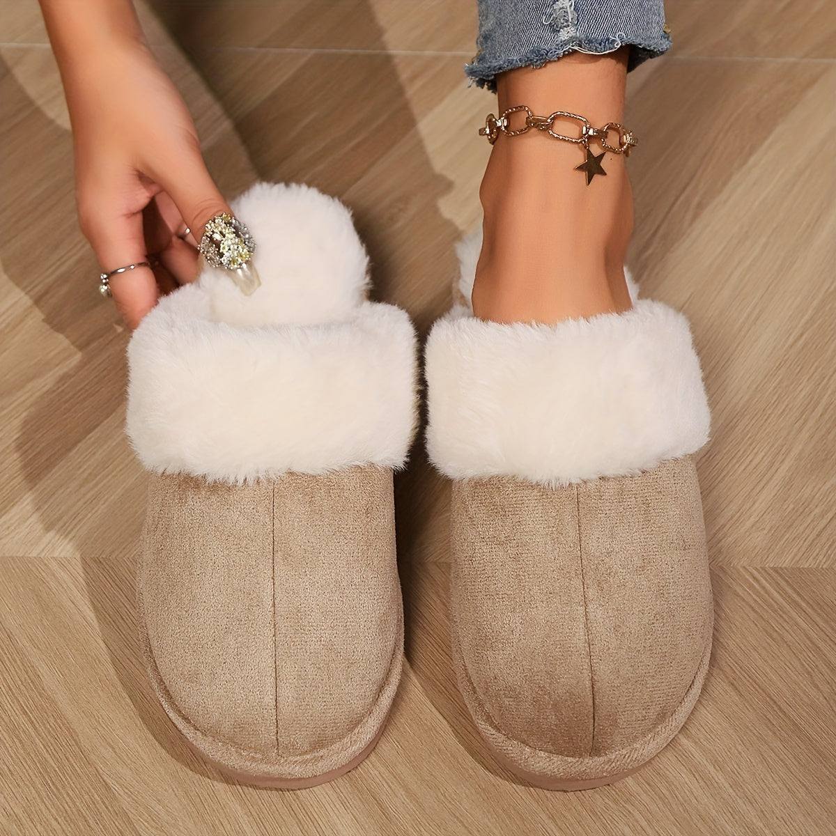 Ayollar uchun mo'ljallangan yumshoq va shilimshiq ichki maktab uchun EVA taglikli yopiq uy poyabzali