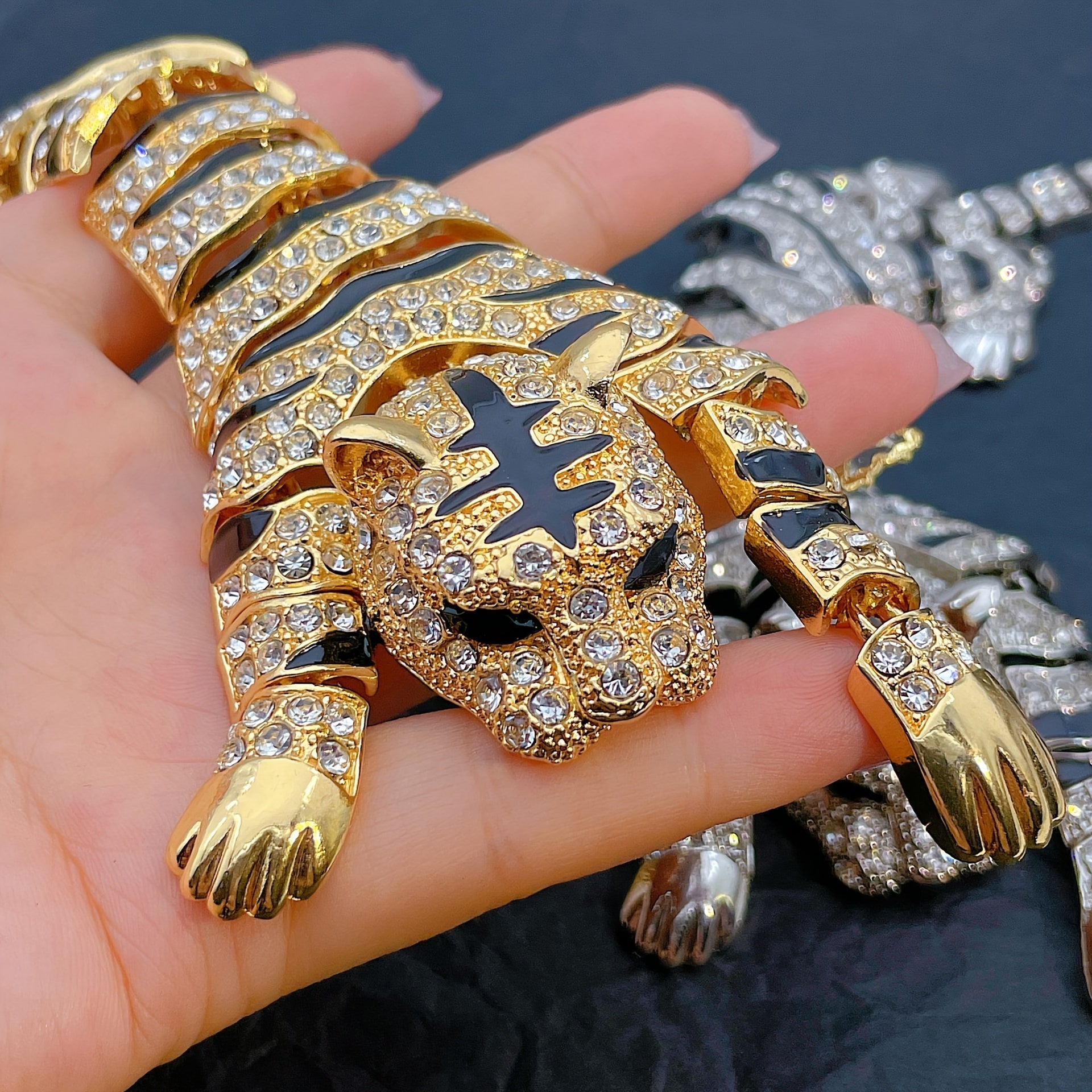 Large Tiger Brooches with Rhinestones and Animal-Themed Shawl Pins for Men and Women