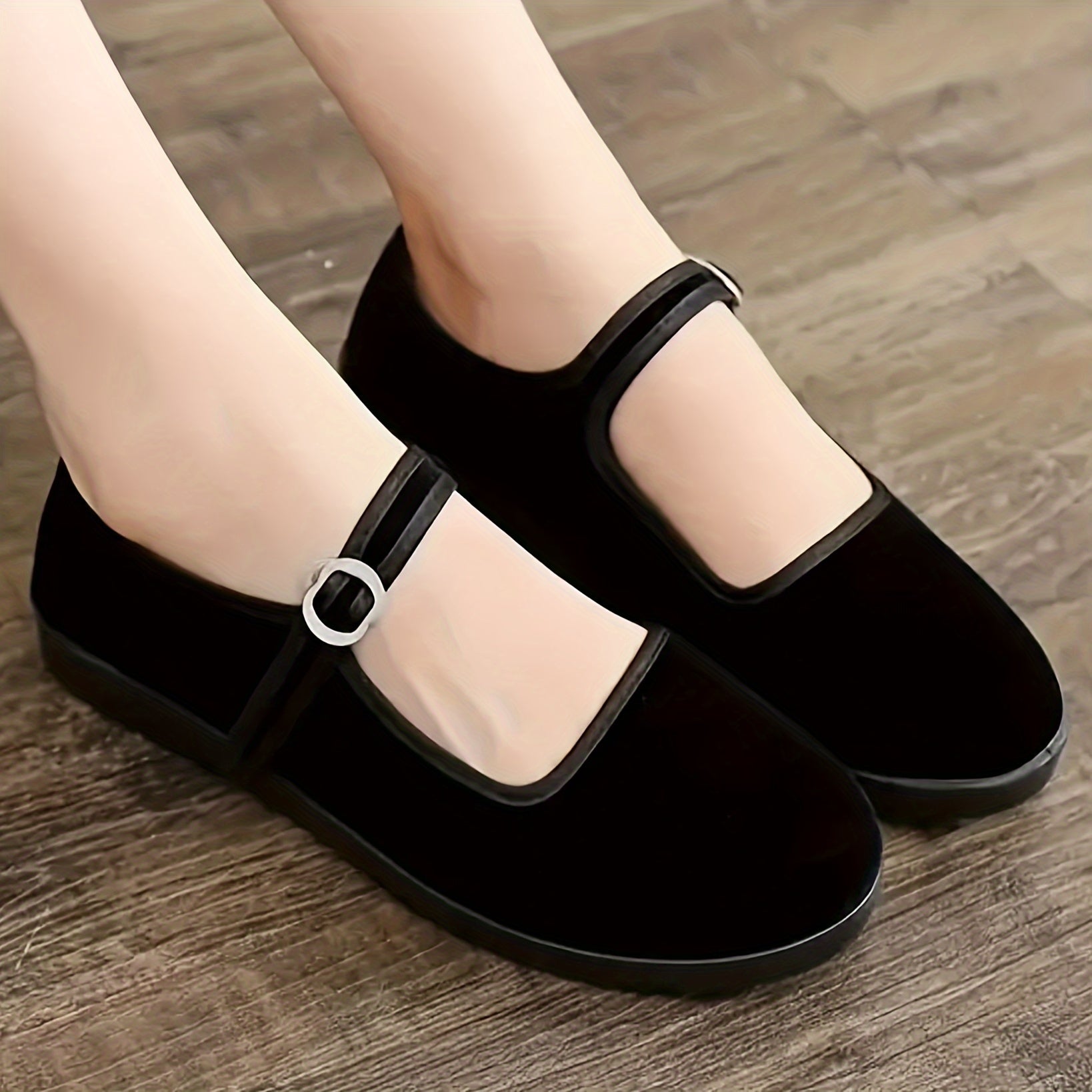 Women's Breathable Fabric Flats with Soft Sole and Round Toe for Work and Dance