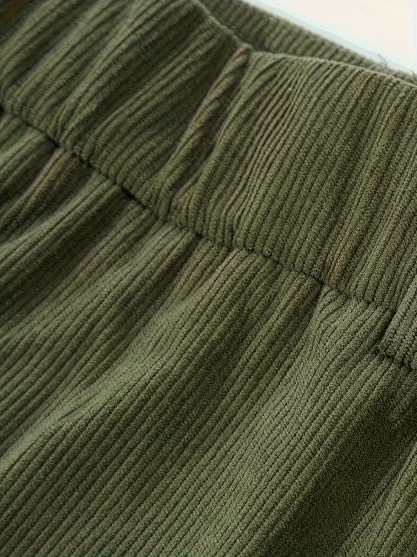 Usmonli tugma tafsilotlari bilan zamonaviy kattalar uchun korduroy yubka, bahor va kuz uchun ideal, mashinada yuvish mumkin.