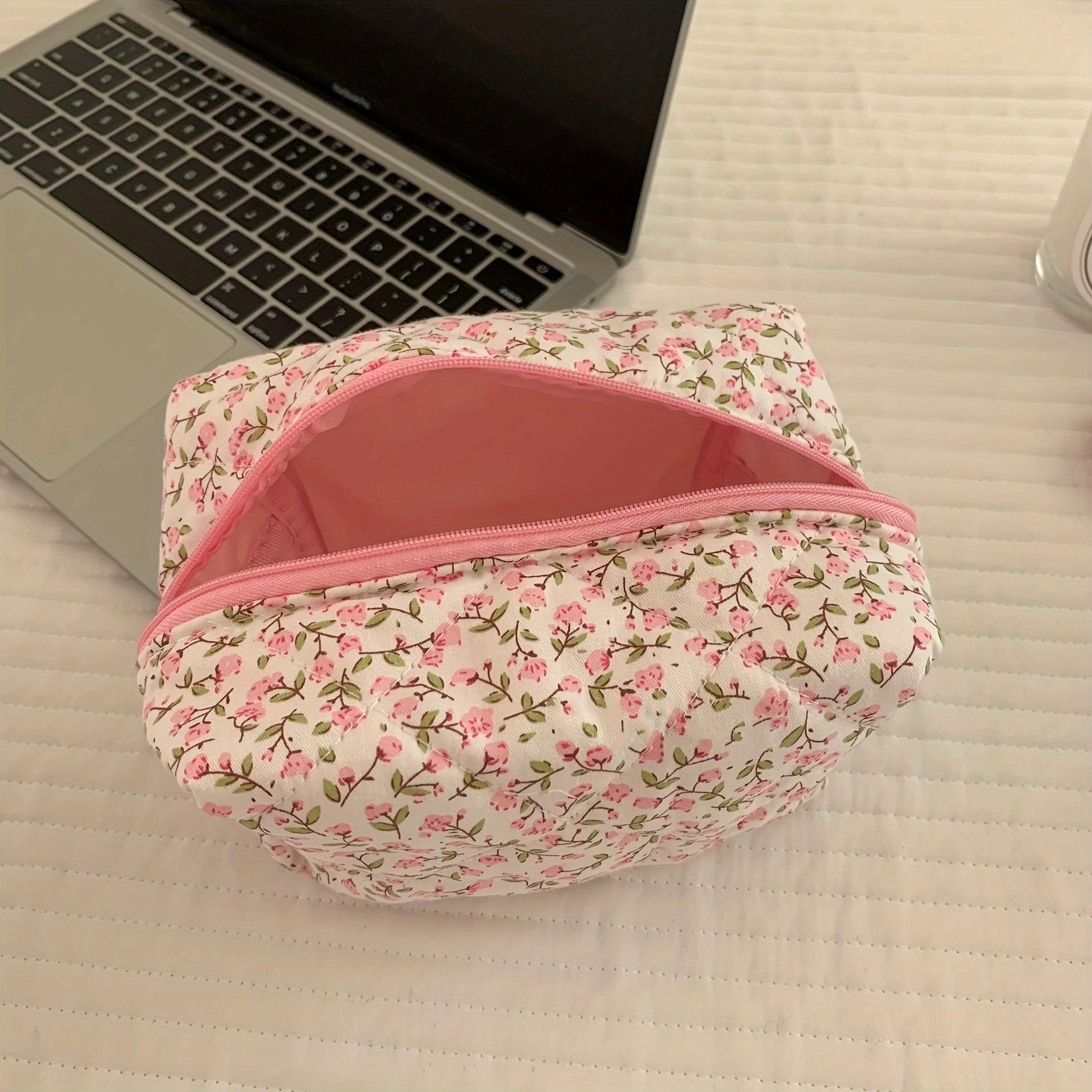 Unisex Floral Quilted Cosmetic Bag Water-Resistant Large Capacity Makeup Skincare Organizer