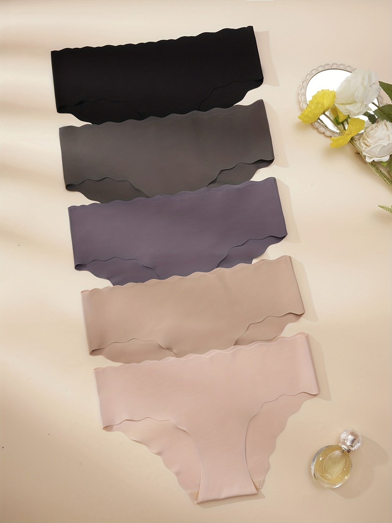 Women's Seamless Solid Briefs 5 Pack with Scallop Trim Breathable Comfortable