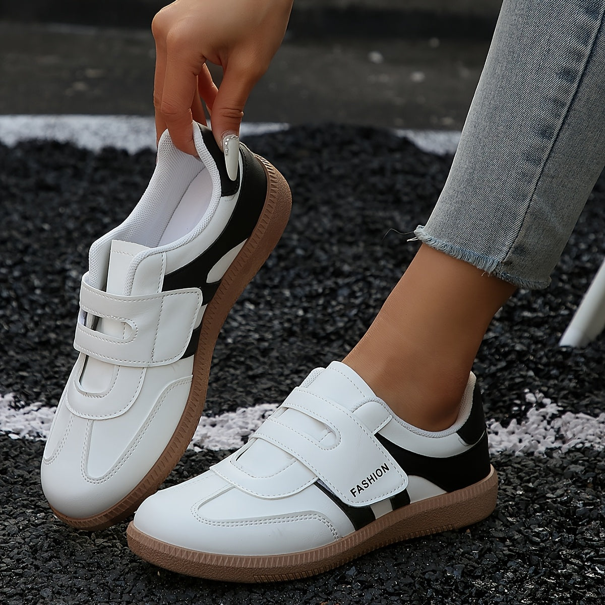 Women Casual Sports Shoes Flat Breathable Sneakers Black White