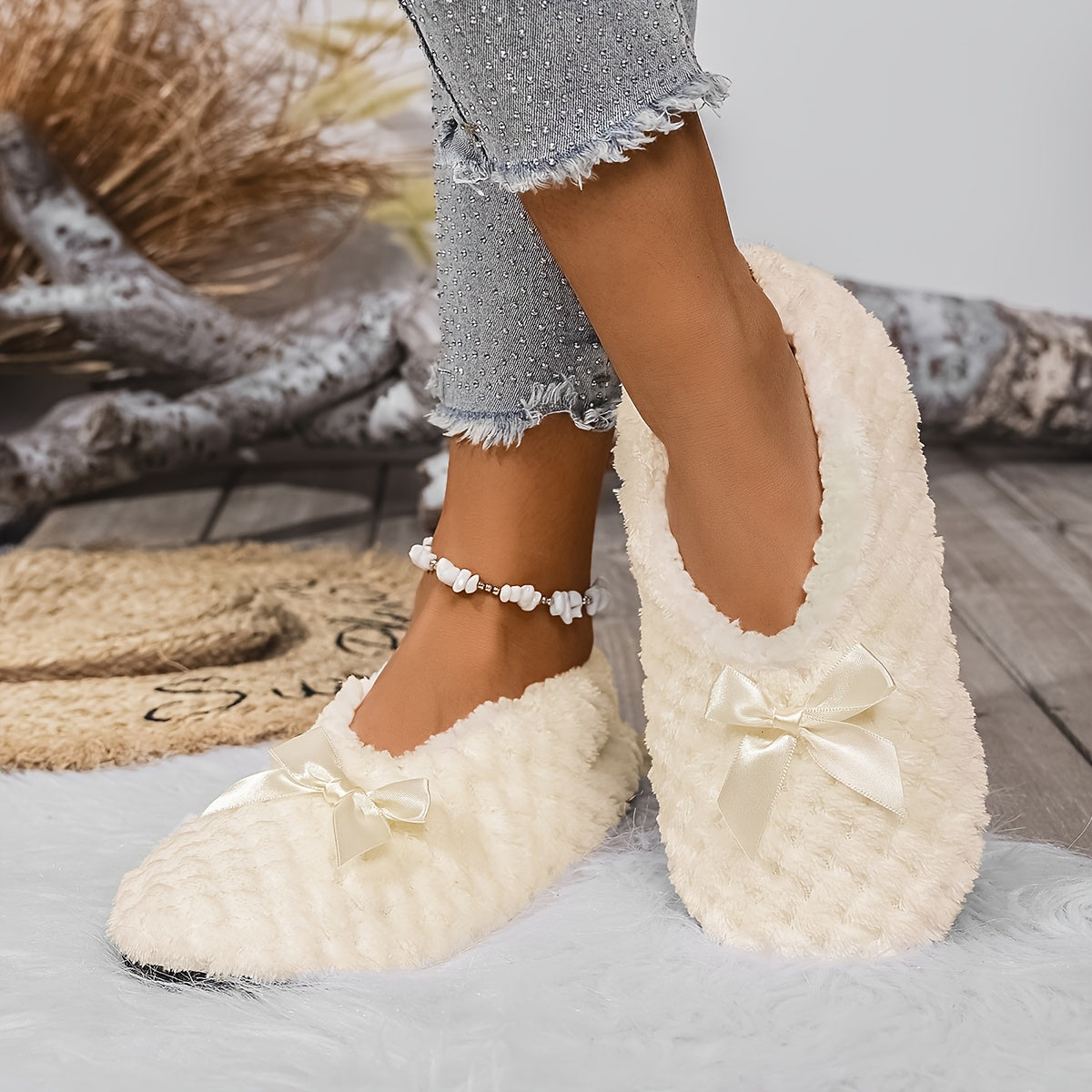 Women's Slip-On Indoor Slippers - Non-Slip Soft Fabric Cozy Black