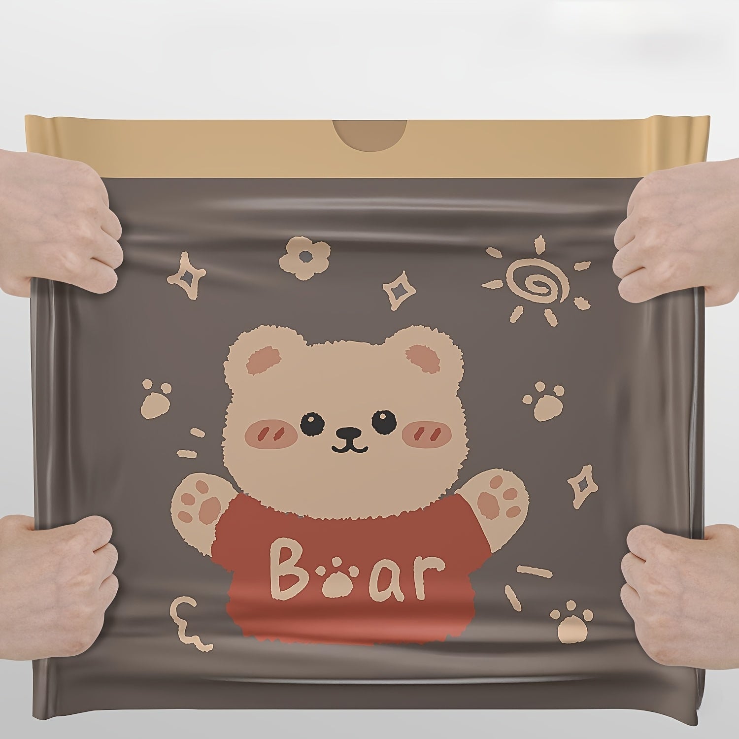 Одноразовые мусорные пакеты с милыми принтами медведей и котов - идеально подходят для уборки на кухне, в спальне, в гостиной и в общежитии. В комплект входит 45 штук.