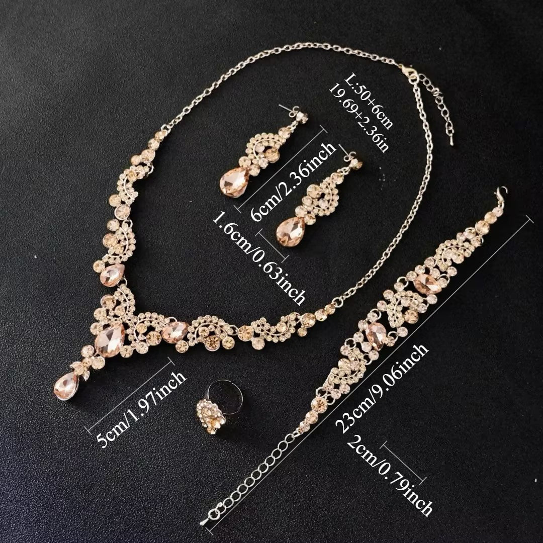 Ayollar uchun nozik 5 qismli zargarlik to'plami - Sink qotishmasidan va porloq rhinestone'lardan tayyorlangan, quloq bilaguzuklari, marjon, bilaguzuk va uzukni o'z ichiga oladi - To'y, ziyofat yoki banket kiyimlaringizga mukammal qo'shimcha