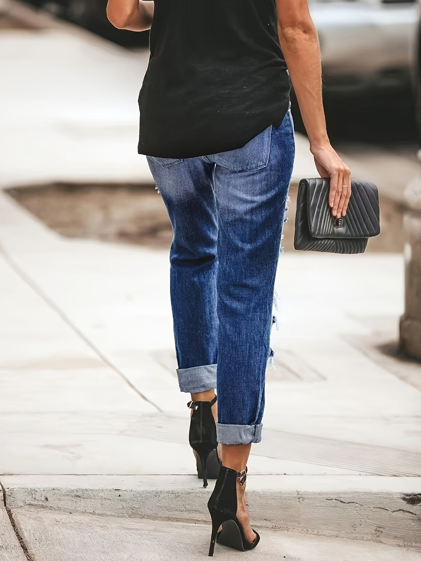 Women's Plus Size Ripped Straight Leg Jeans with Stretch