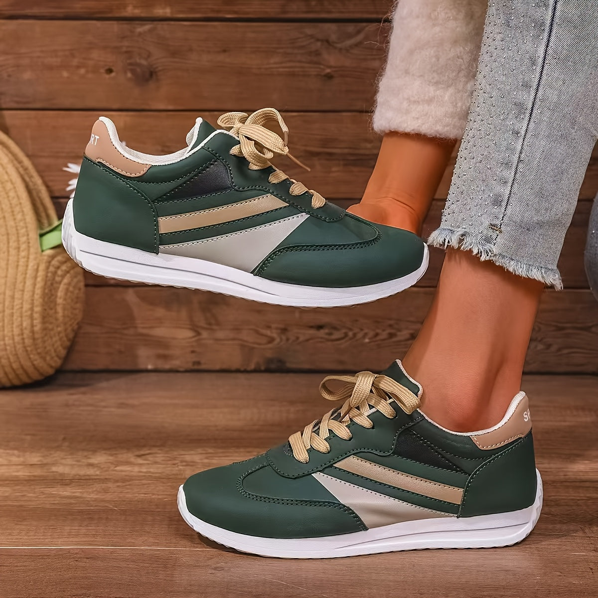 Women's Classic Fashion Sneakers Lightweight Non-Slip Casual Sports Shoes