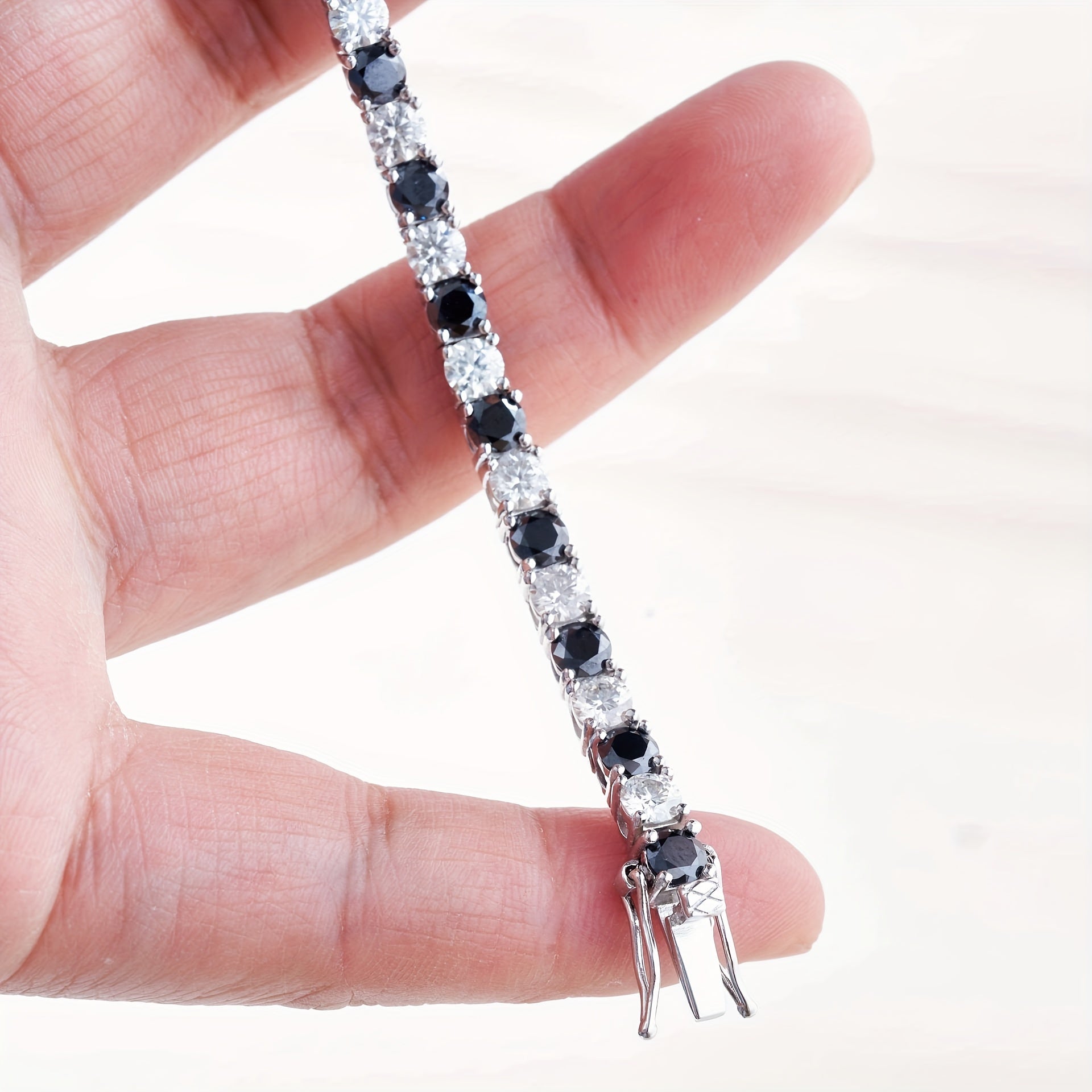 Qora va oq Moissanit tennis taqinchoq 0.5CT Sterling kumush bilan uzuk va to'y sovg'asi