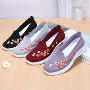Women's Casual Knitted Shoes Spring Slip-On Round Toe Fabric Sneakers for Outdoor and Daily Wear