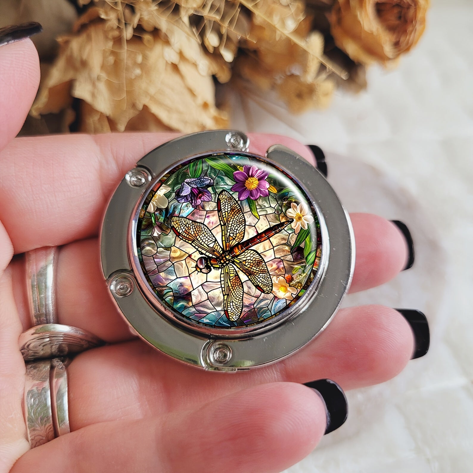 Gancho portátil para bolsos de mano para mesas con diseño de libélula, soporte de metal para bolsos para mujeres