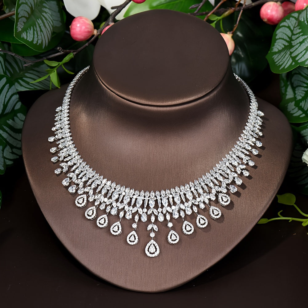 Conjunto de joyería de zirconia cúbica elegante para mujeres con collar, pendientes, anillo y pulsera