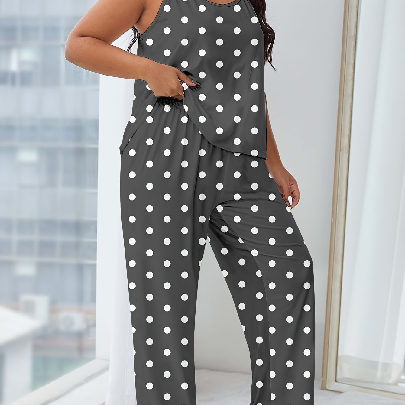 Женский комплект ночной одежды больших размеров с желтым горошком и безрукавными широкими брюками