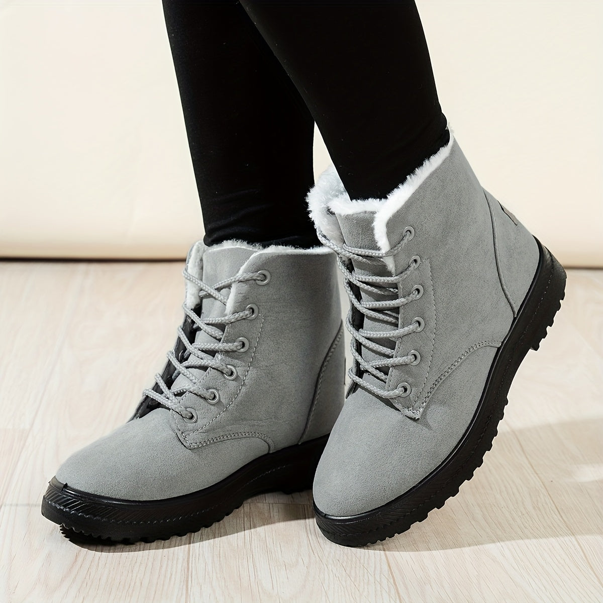 Women's Short Plush Lined Casual Lace Up Winter Ankle Boots