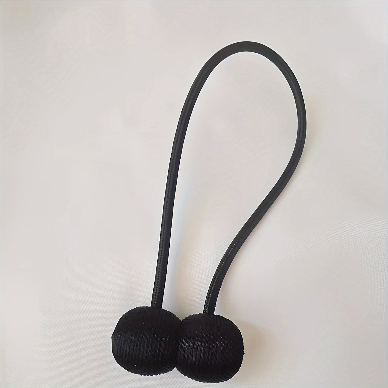 Cierre de cortina magnético con extremos esféricos dorados para soporte de cortina de ducha en baño