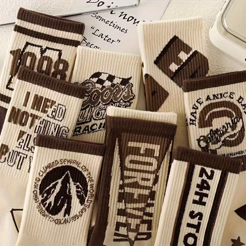 Men's Crew Socks 4 Pairs Retro Letter Pattern Breathable Knit Polyester Outdoor