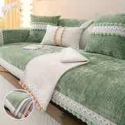 Зеленый чехол для дивана из шенилла с помпонами - водонепроницаемый и дружелюбный к домашним животным, подходит для всех размеров диванов (на 1-4 человека) - легкий в уходе, можно стирать в машине, с кисточками, идеален для любого декора комнаты