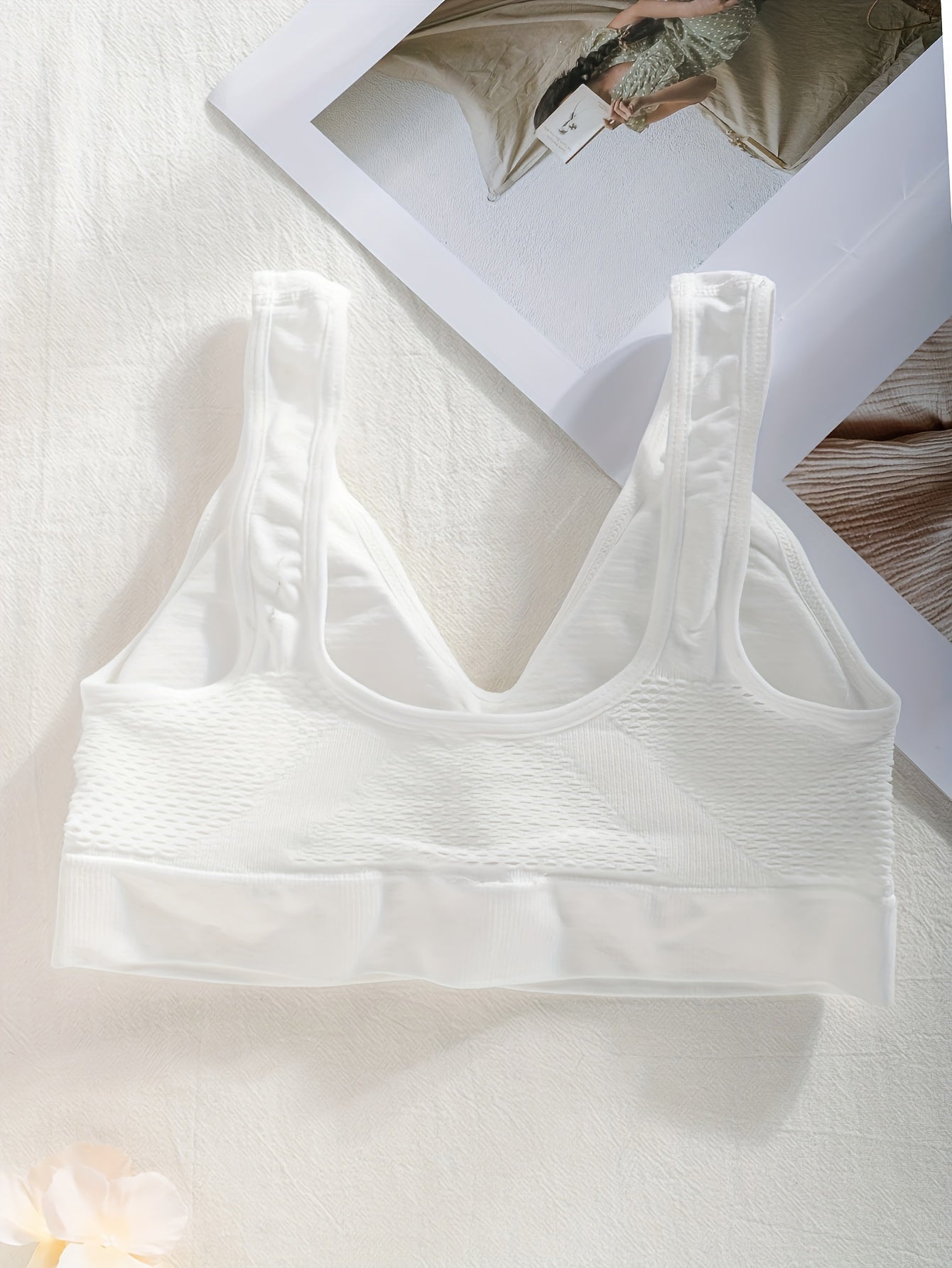 Plus-Size Women's Breathable Mesh Yoga Bra Solid Color Hollow Design