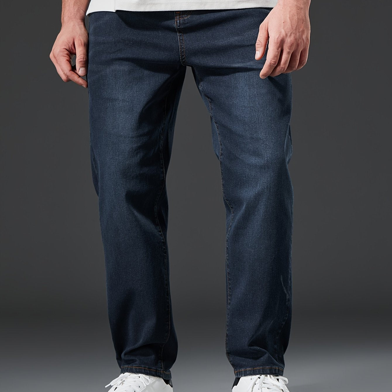 Erkaklar uchun plussiz casual tor to'g'ri oyoq jinsilari, bir rangli yuvilgan denim, o'rtacha cho'zilish bilan, kuz/qish mavsumi uchun mos.