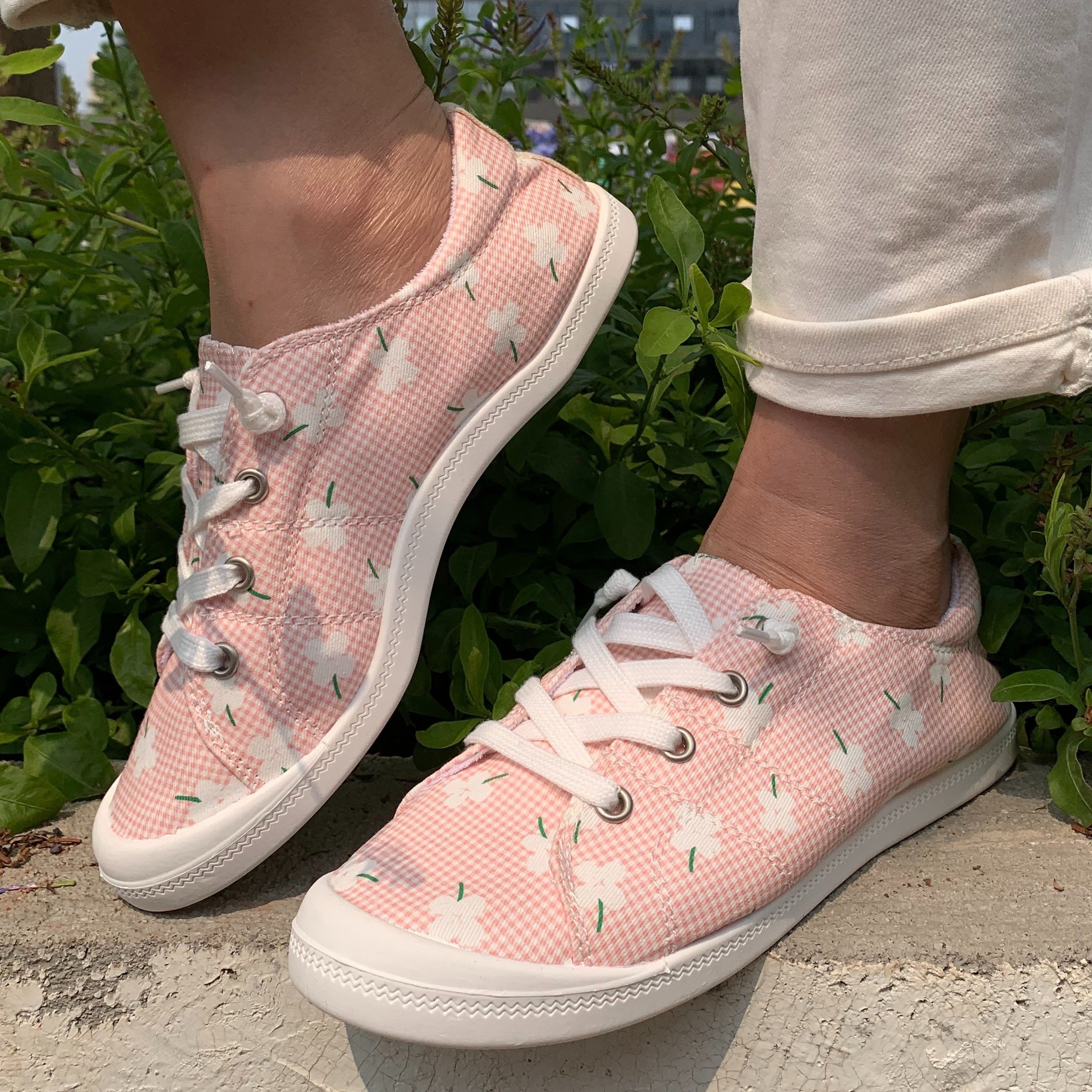 Women's Floral Print Canvas Shoes Low Top Flat Sneakers Soft Sole Comfortable