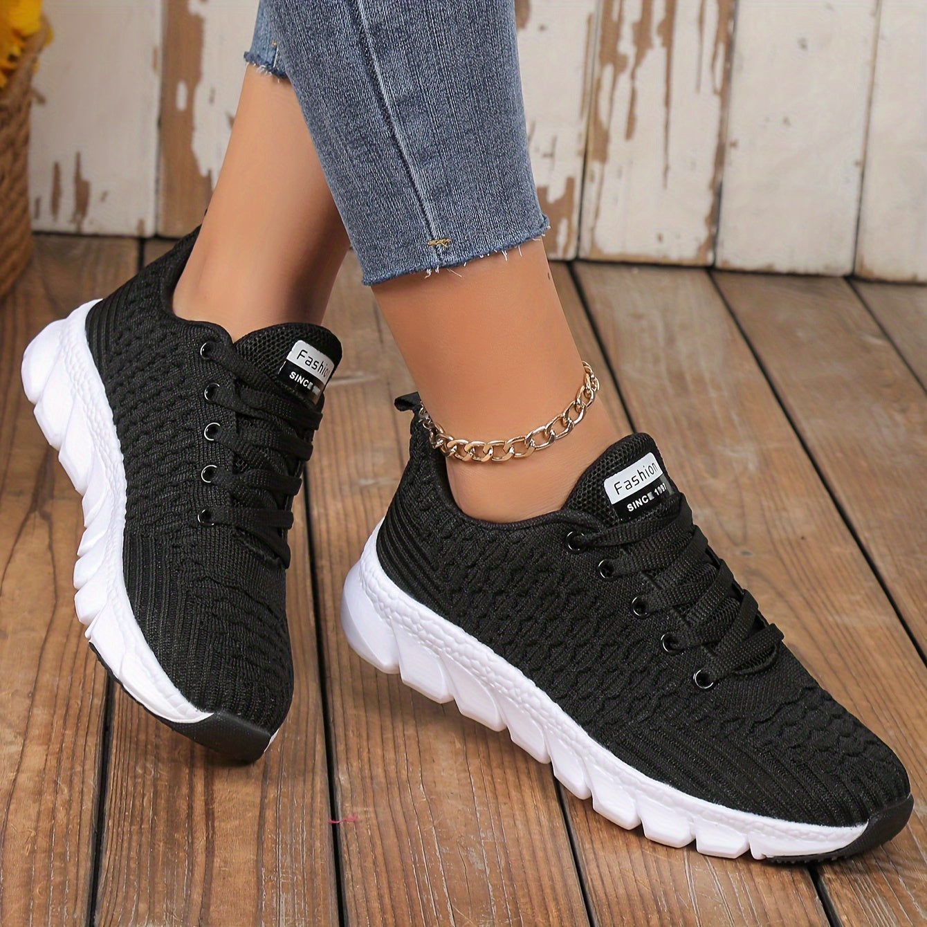 Women's Breathable Knit Sneakers Casual Lace-Up Outdoor Low Top Sport Shoes